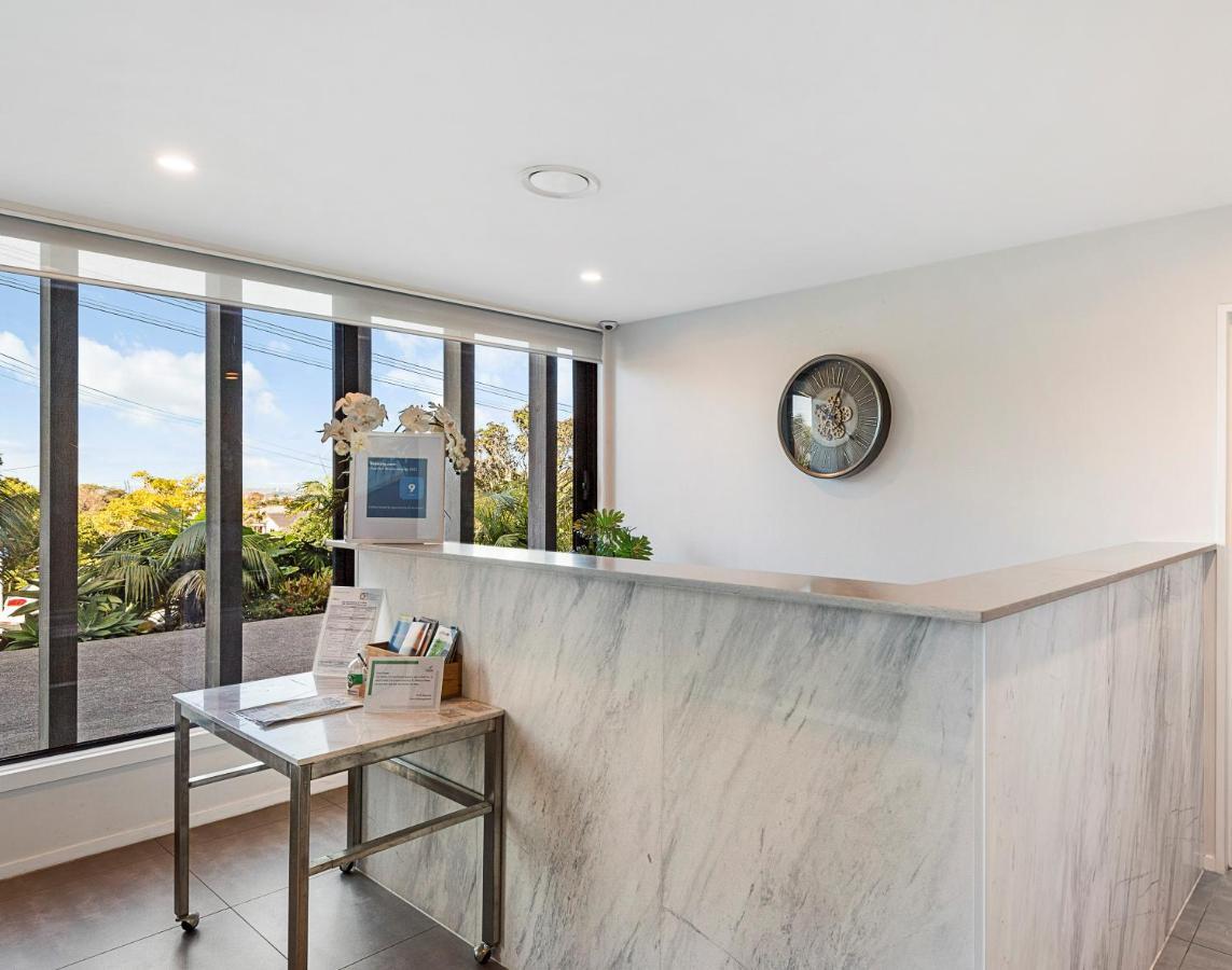 Fernz Motel & Apartments Birkenhead Auckland Exterior photo Reception
