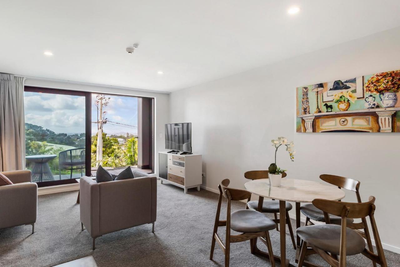 Fernz Motel & Apartments Birkenhead Auckland Exterior photo A staged apartment