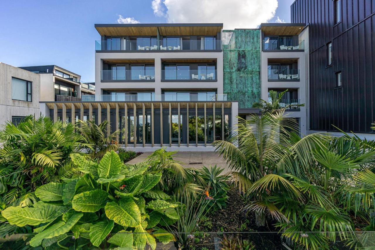 Fernz Motel & Apartments Birkenhead Auckland Exterior photo The hotel in 2019